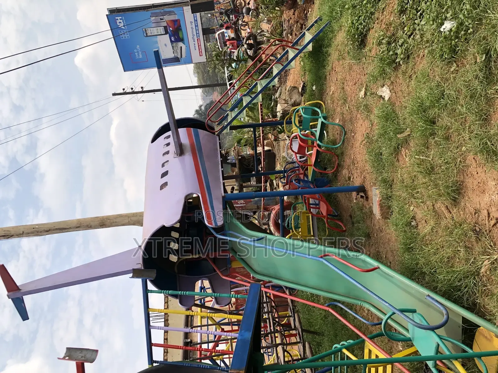 Aeroplane Swings / Swings