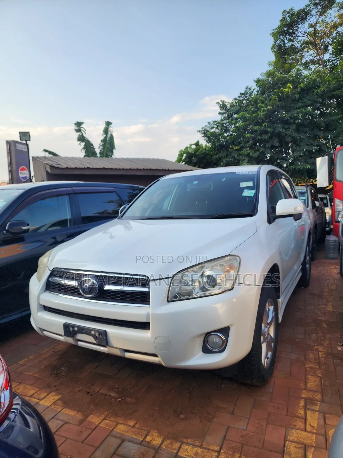 Toyota RAV4 2010 White