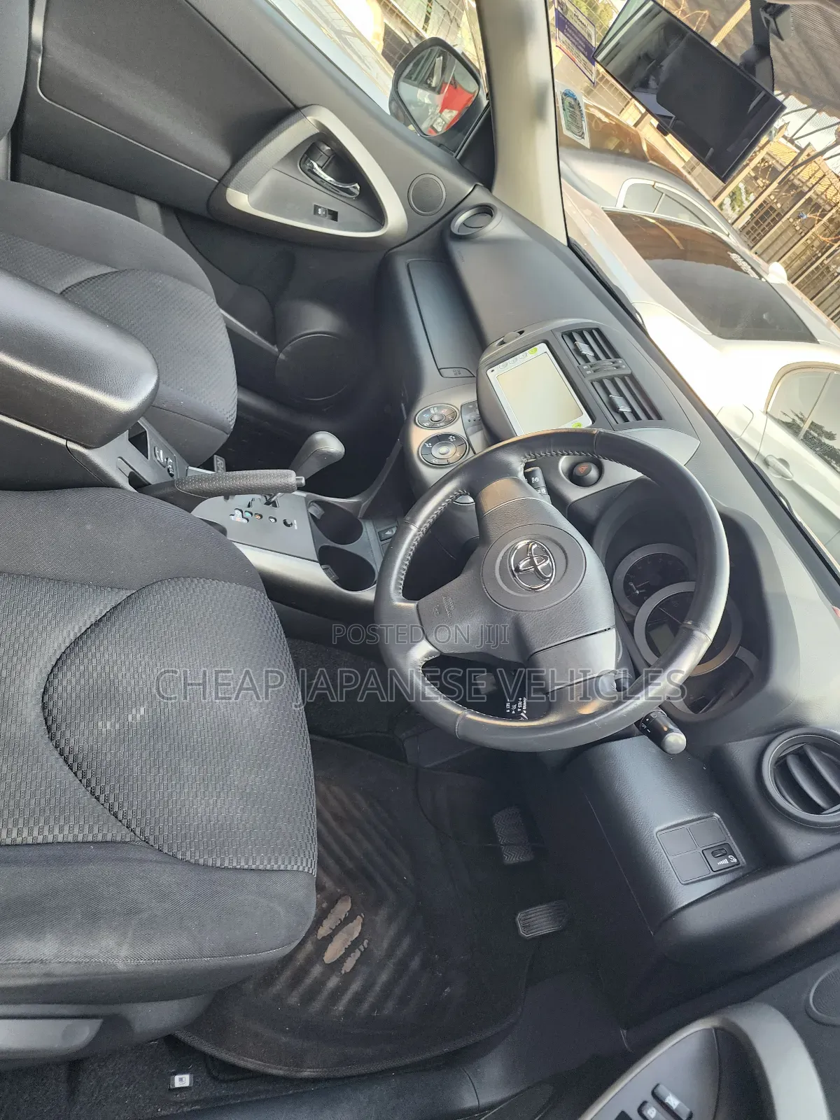 Toyota RAV4 2010 White