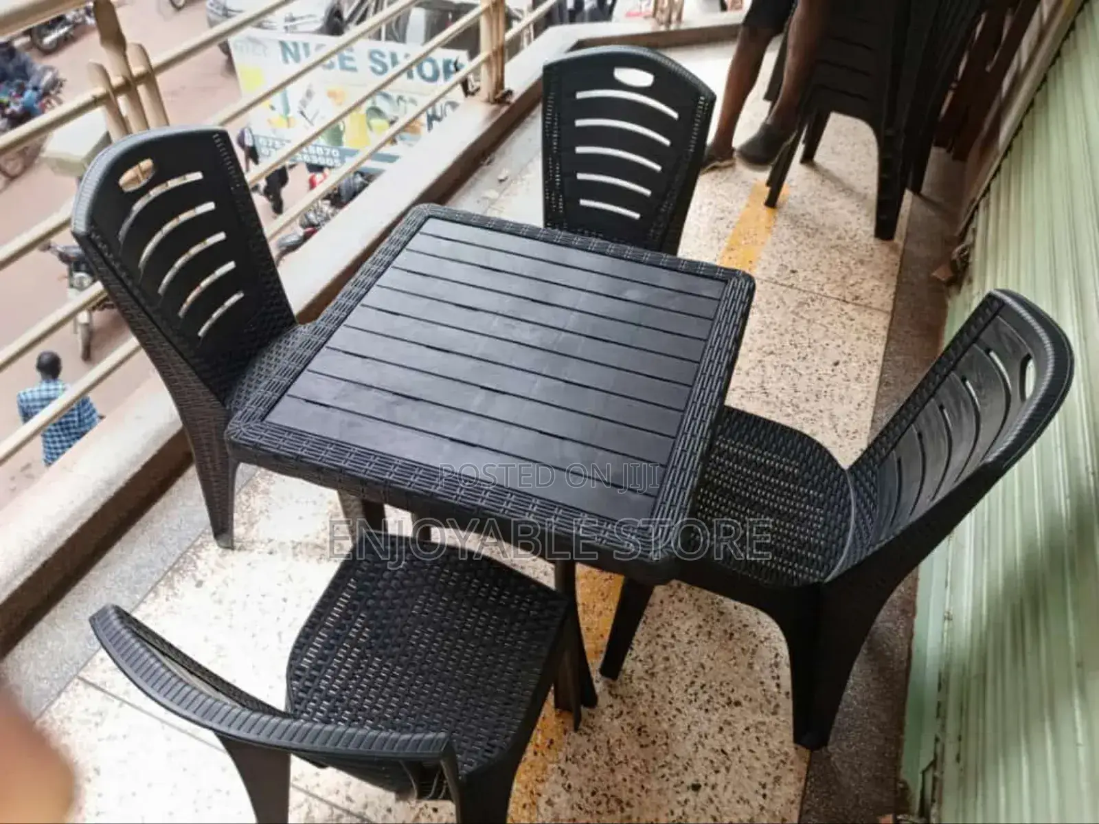 Bar/Restaurant Chairs and Table Set