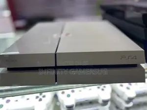 PS4 White Edition