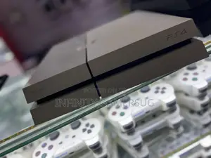 PS4 White Edition