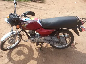 Bajaj Boxer 2015 Red
