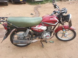 TVS HLX 125 2022 Red