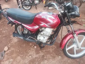 Bajaj Boxer 125 2022 Red