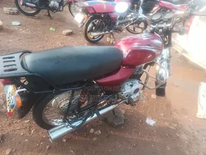 Bajaj Boxer 2019 Red