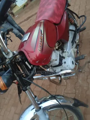 Bajaj Boxer BM100ES 2023 Red