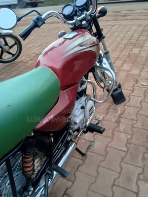 Bajaj Boxer BM100ES 2023 Red