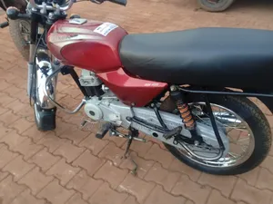 Bajaj Boxer 100 2023 Red