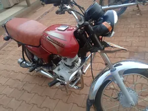 Bajaj Boxer BM100ES 2023 Red