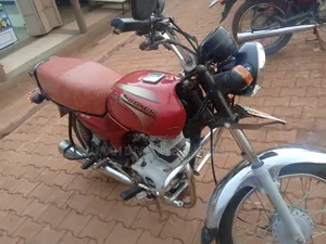 Bajaj Boxer BM100ES 2023 Red