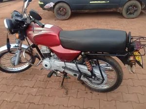 Bajaj Boxer BM100ES 2023 Red