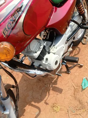 Bajaj Boxer BM100ES 2023 Red