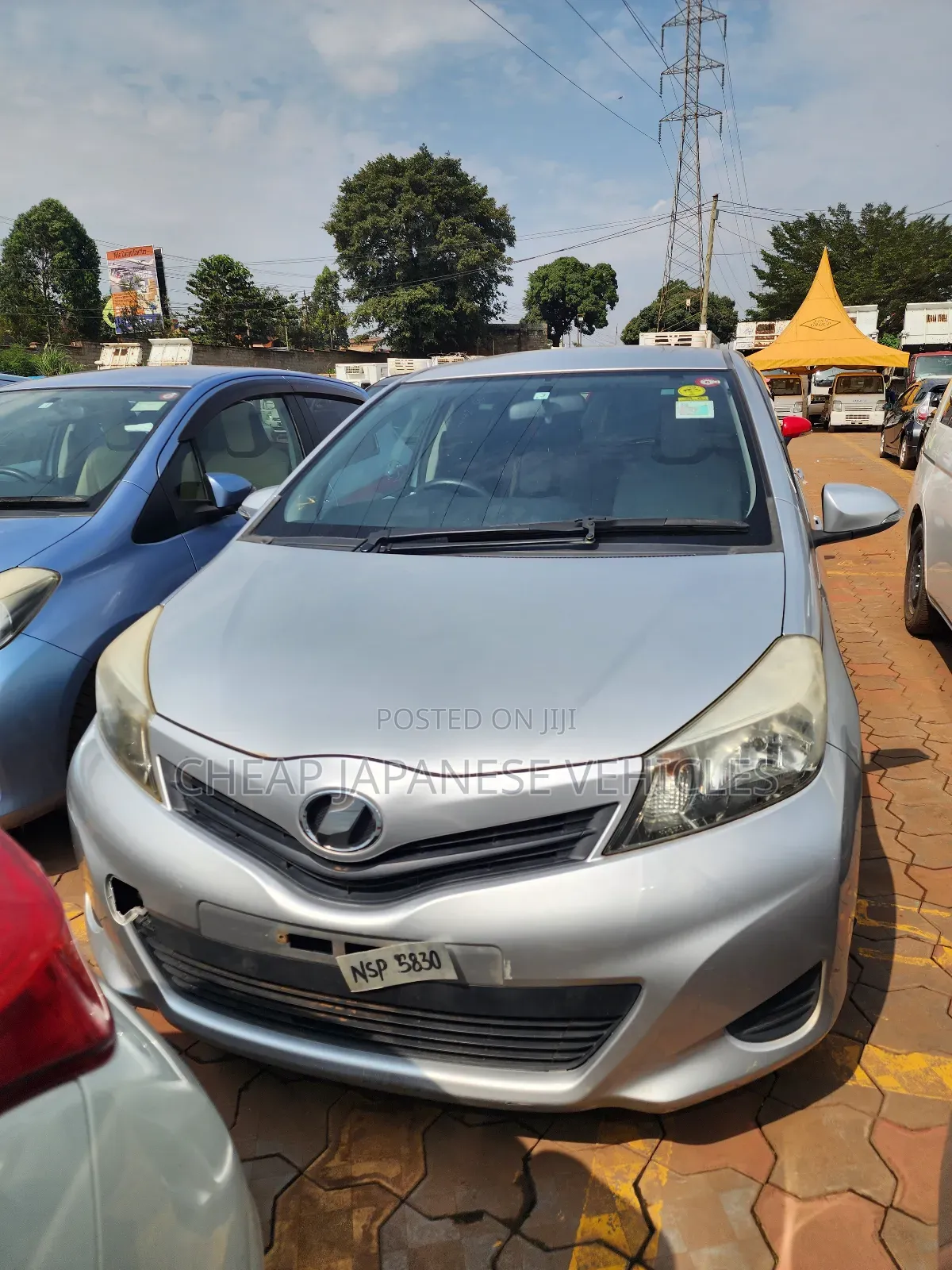 Toyota Vitz 1.0 FWD 5dr 2012 Silver
