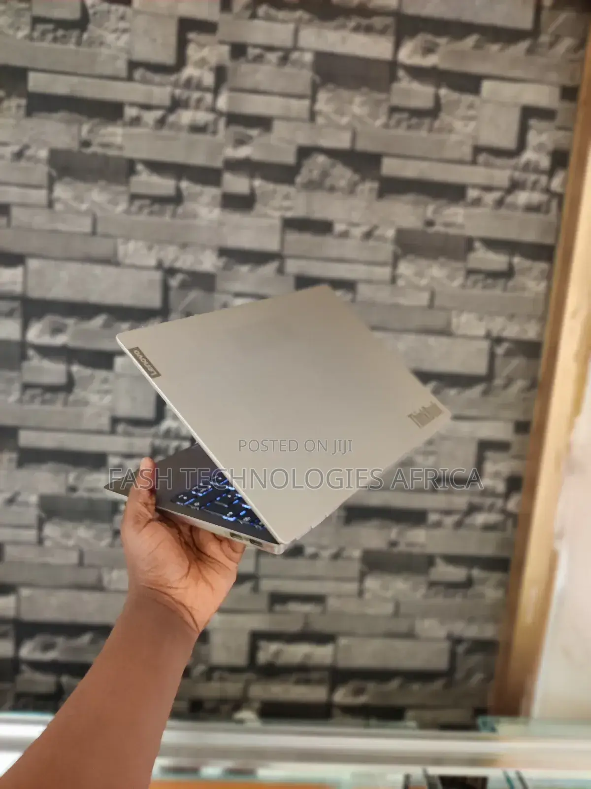 New Laptop Lenovo ThinkBook 13 16GB Intel Core I7 SSD 512GB