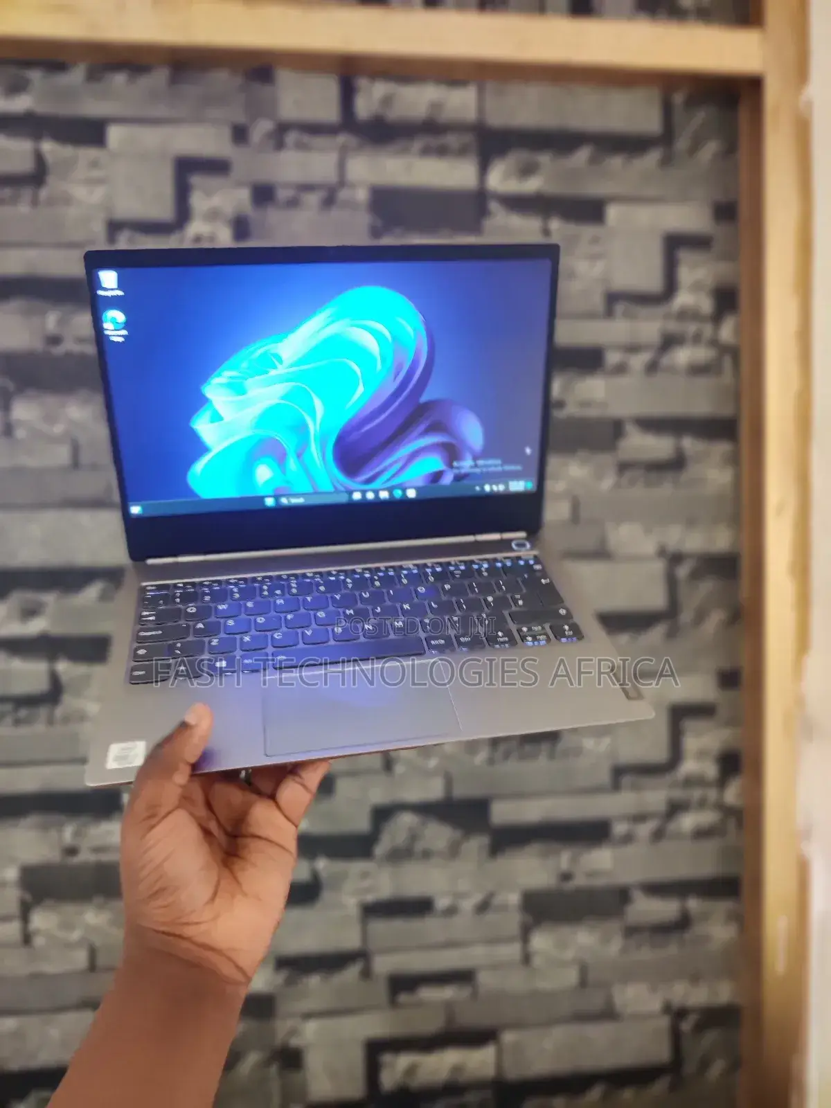 New Laptop Lenovo ThinkBook 13 16GB Intel Core I7 SSD 512GB