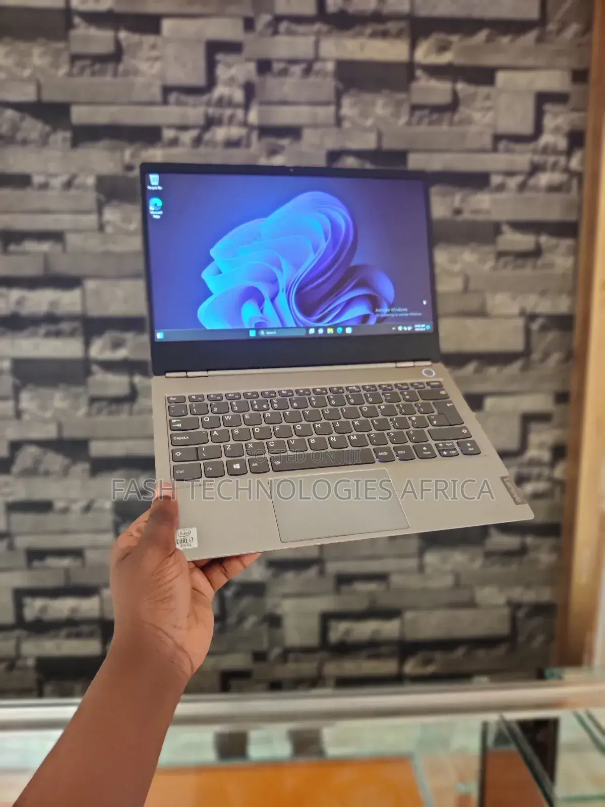 New Laptop Lenovo ThinkBook 13 16GB Intel Core I7 SSD 512GB