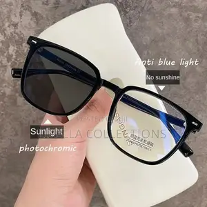 Photochrome Glasses (Uv, Blue Light Sensitive, Out/Indoor)