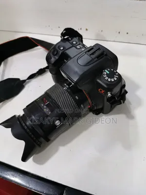 Sony Alpha 700 DSLR Camera