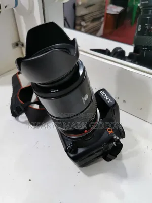 Sony Alpha 700 DSLR Camera