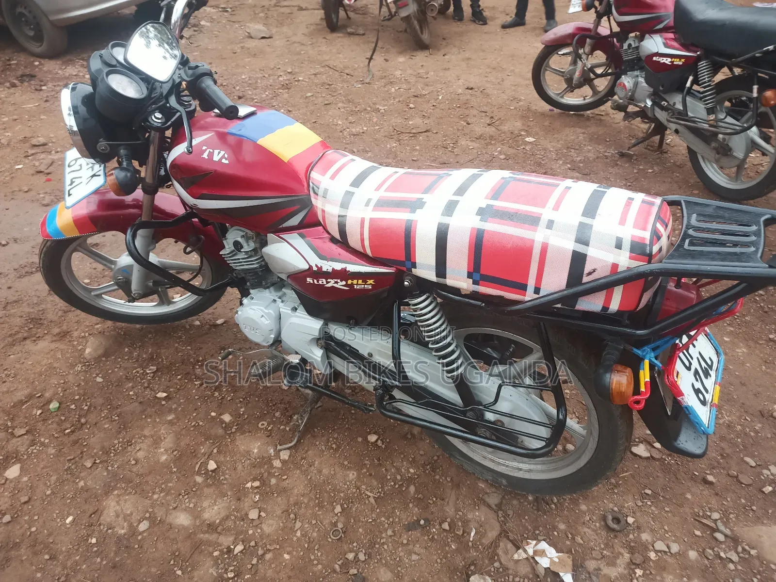TVS HLX 125 2022 Red