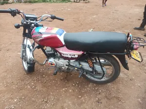 Bajaj Boxer 2014 Red