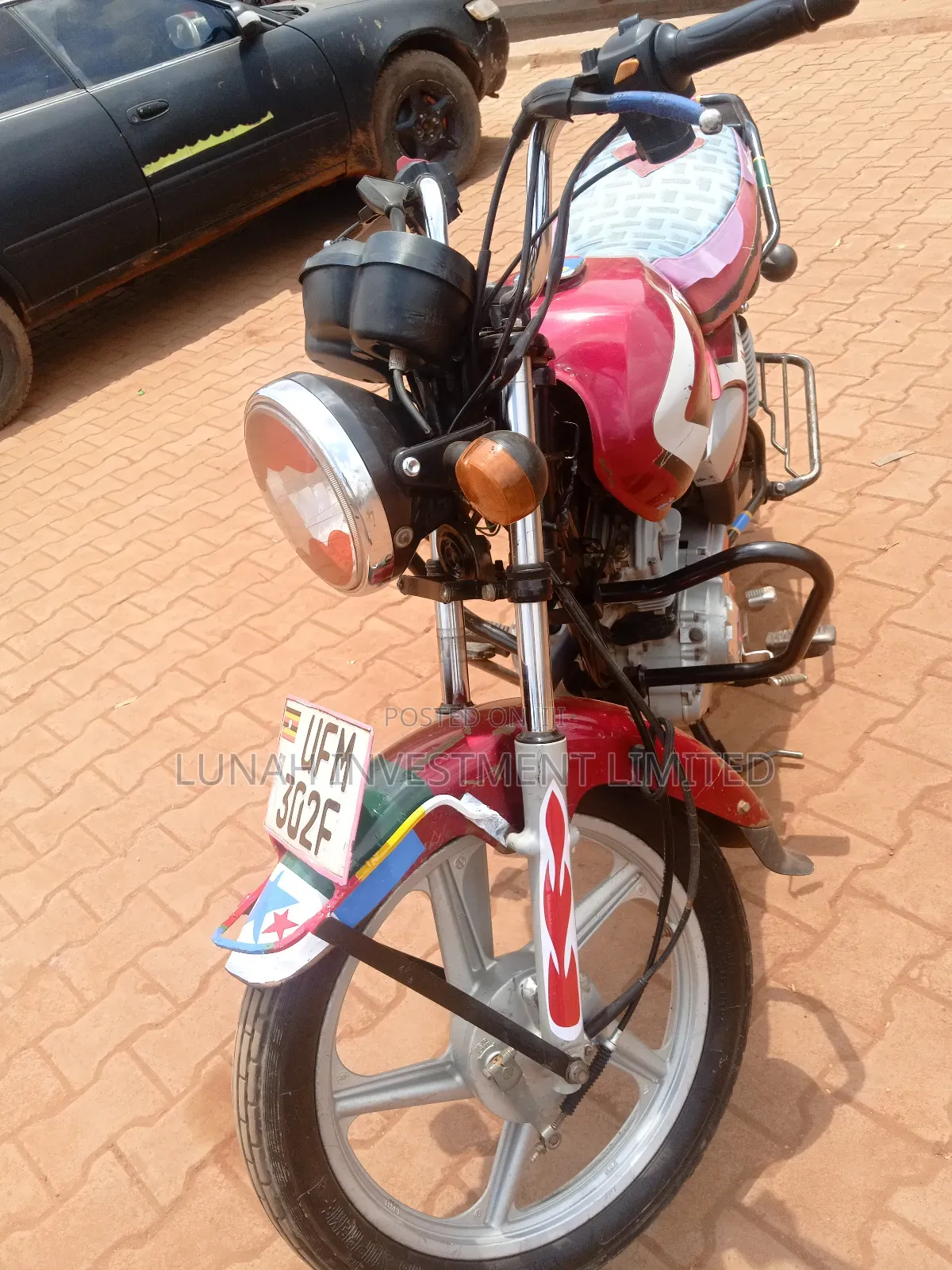 TVS HLX 125 2023 Red