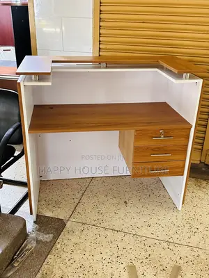 RECEPTION DESK (1.4 Meters)