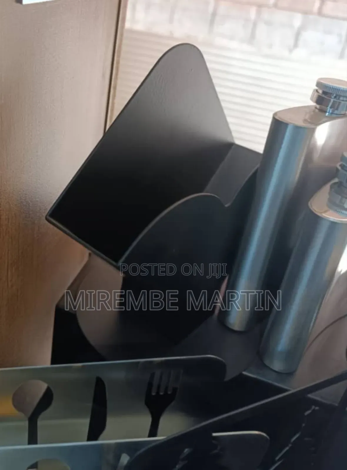 Black Table Tissue Holder