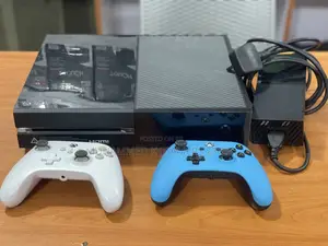 Xbox One 2 Pads (Ea Fc 256+ 9 Games)