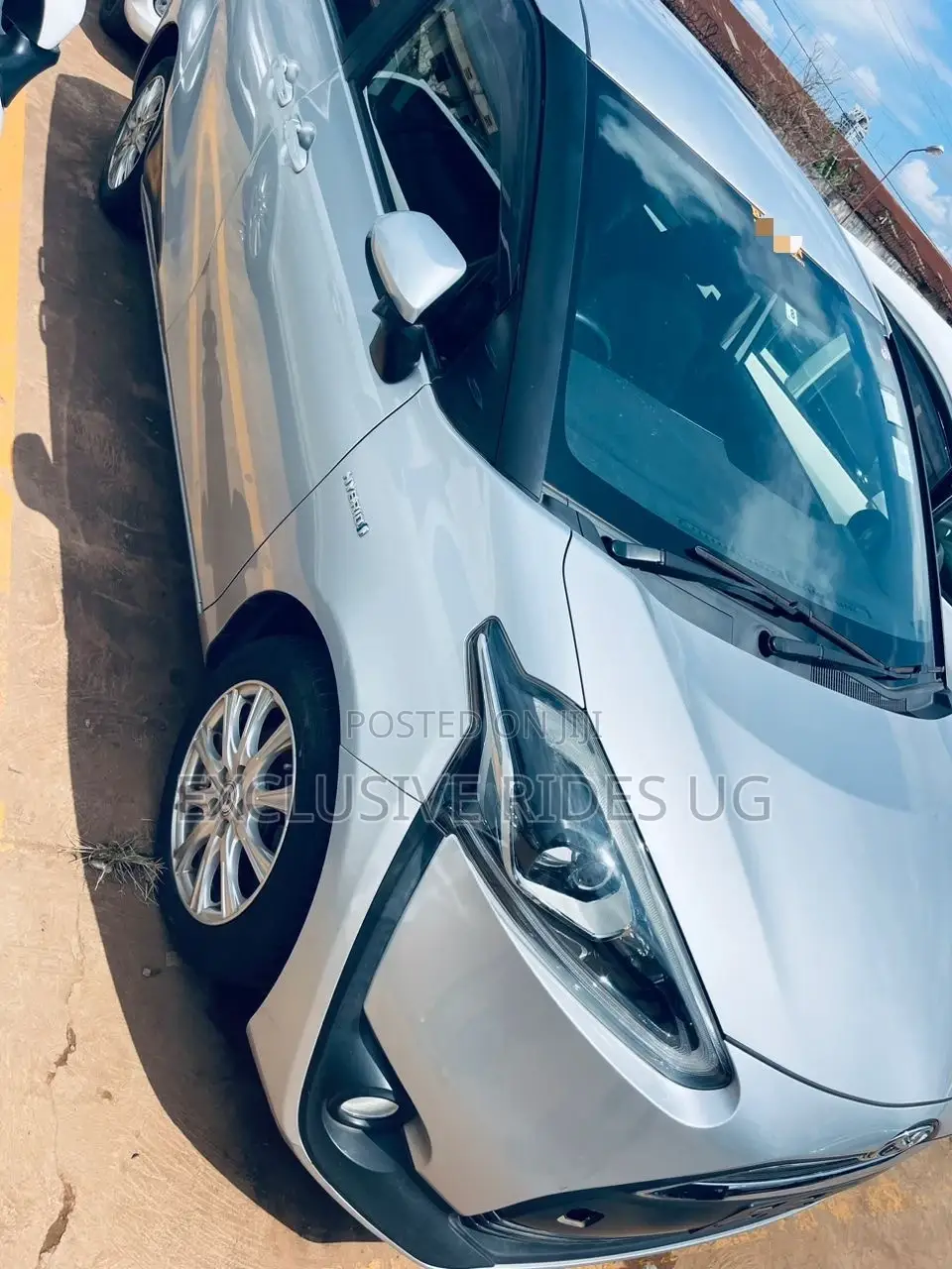 Toyota Sienta 1.5 Hybrid FWD (6-seater) 2016 Silver