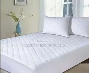 Photo - Waterproof Mattress Protector White 5*6, 6*6
