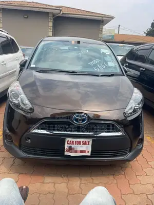 Toyota Sienta 1.5 AWD (6-seater) 2016 Gold