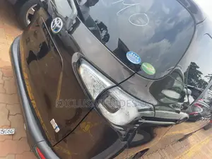 Toyota Sienta 1.5 AWD (6-seater) 2016 Gold