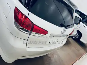 Toyota Wish 2011 White