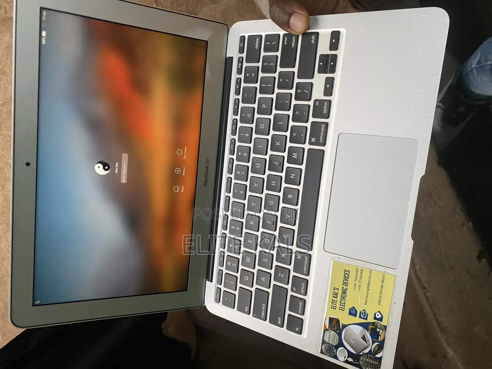 Laptop Apple MacBook Air 2GB Intel Core I5 SSD 60GB