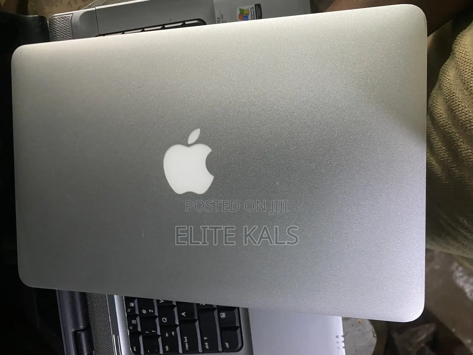 Laptop Apple MacBook Air 2GB Intel Core I5 SSD 60GB