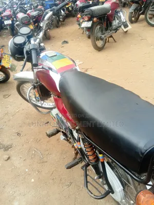 Bajaj Boxer 100 2023 Red