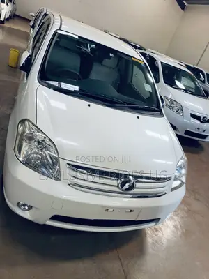 Toyota Raum 1.5 AWD 2011 Off white