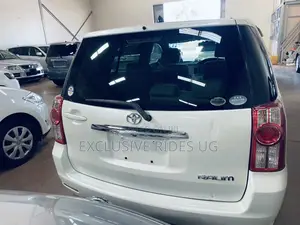 Toyota Raum 1.5 AWD 2011 Off white
