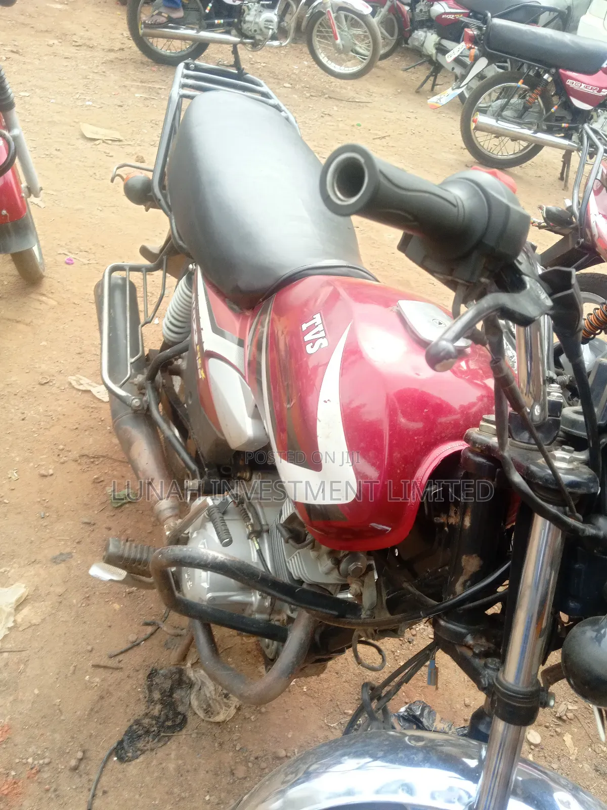 TVS HLX 125 2023 Red