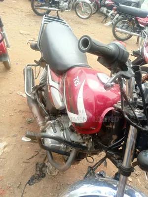 TVS HLX 125 2023 Red