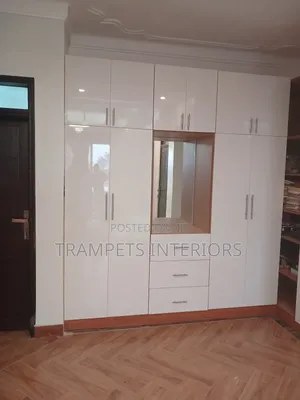 Wardrobes/ White Wardrobe Design
