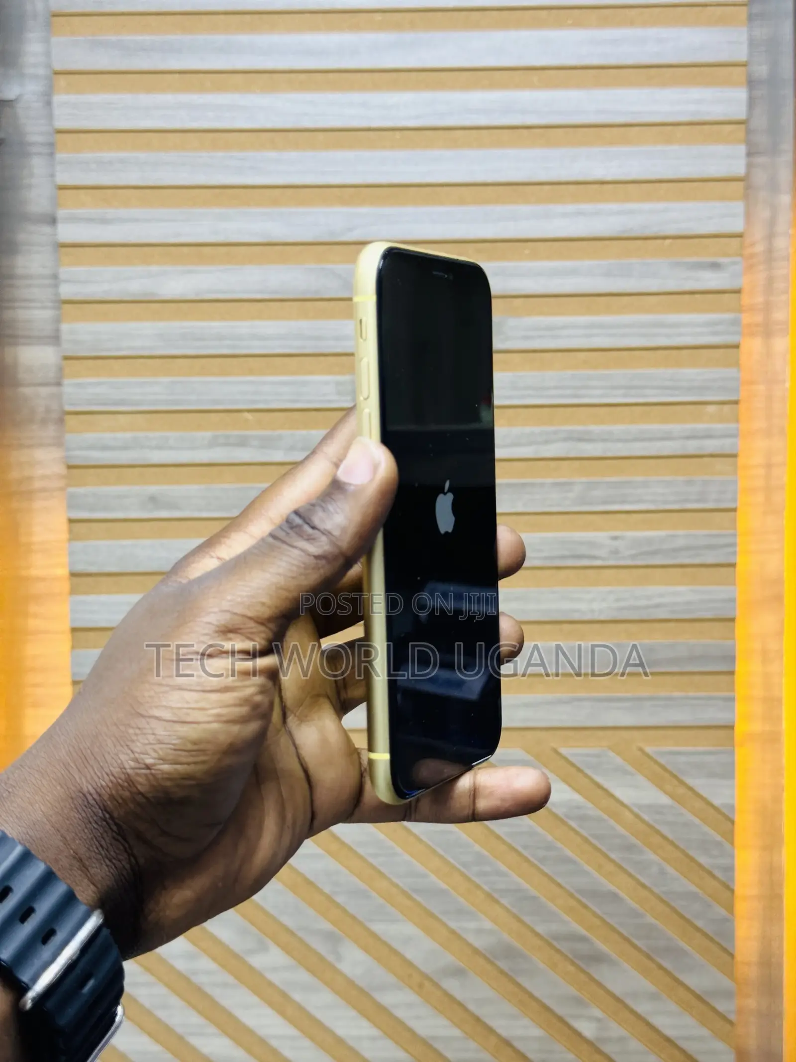 Apple iPhone XR 64 GB Yellow