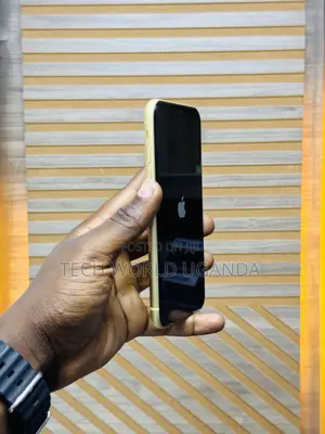 Apple iPhone XR 64 GB Yellow