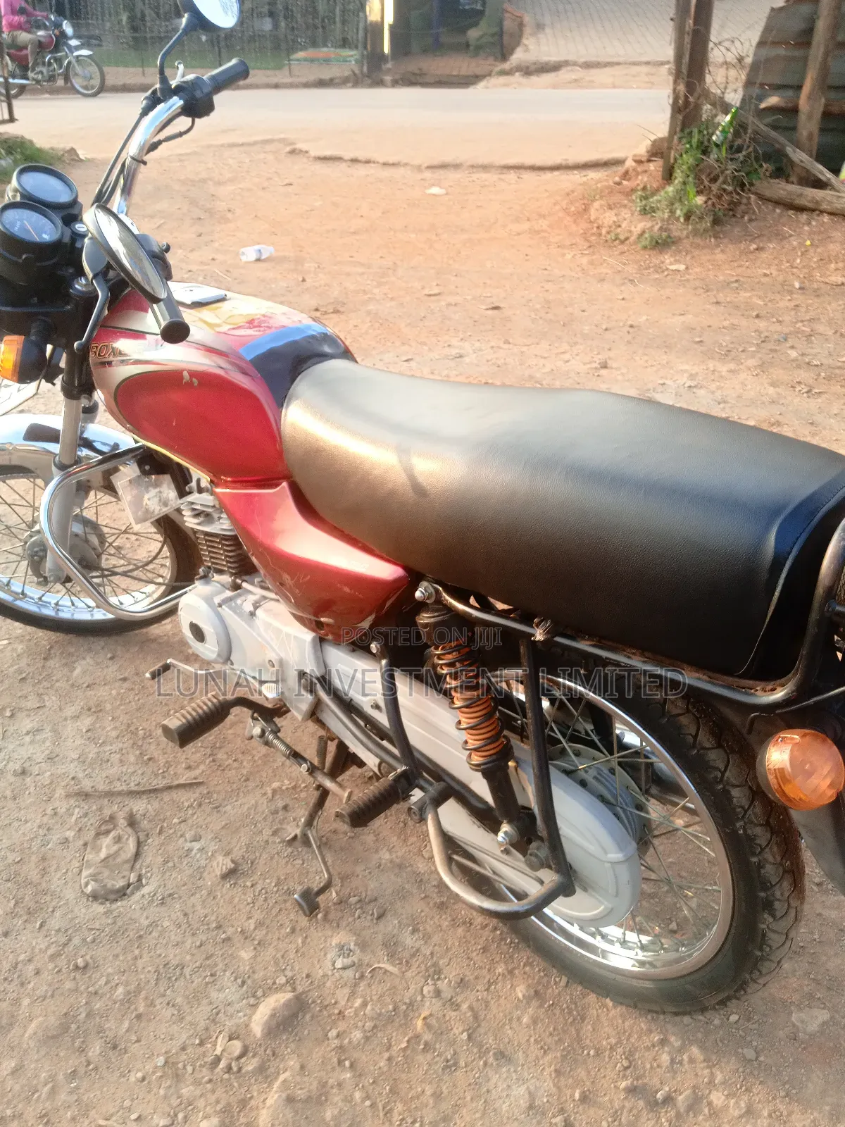 Bajaj Boxer 100 2023 Red