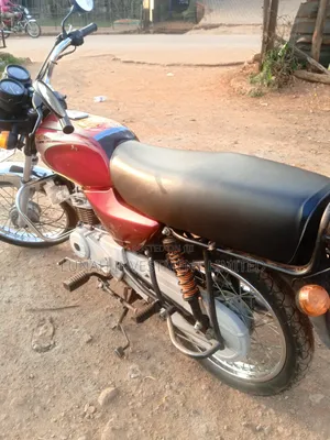 Bajaj Boxer 100 2023 Red
