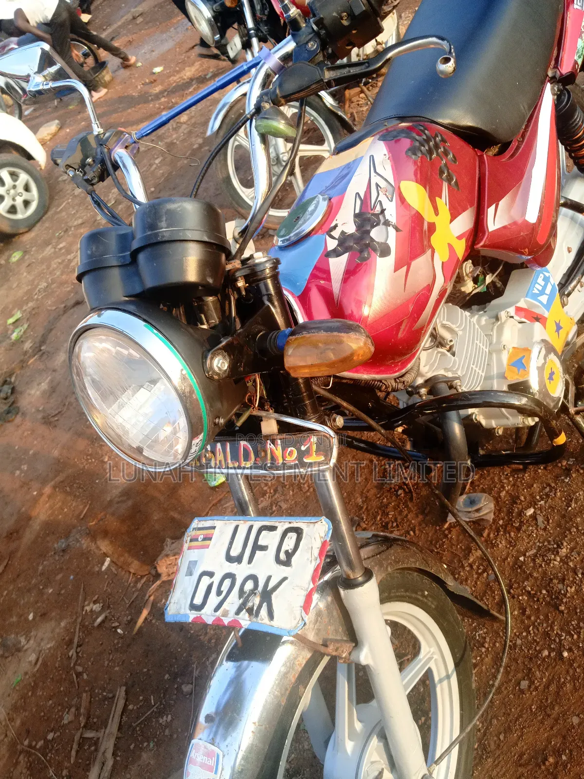 Bajaj CT 110X 2023 Red