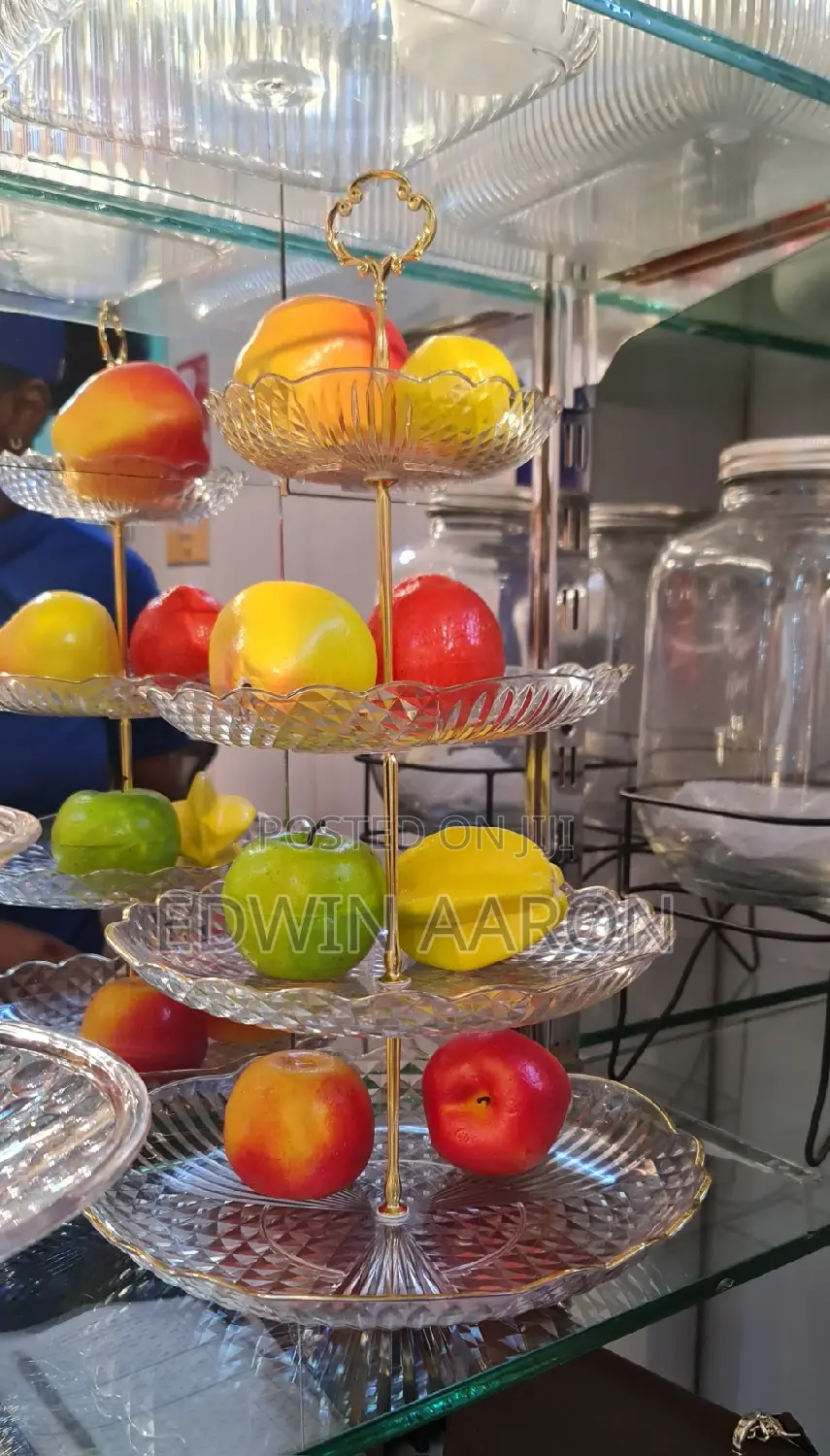 4 Tier Acrylic Desert/Fruit Stand
