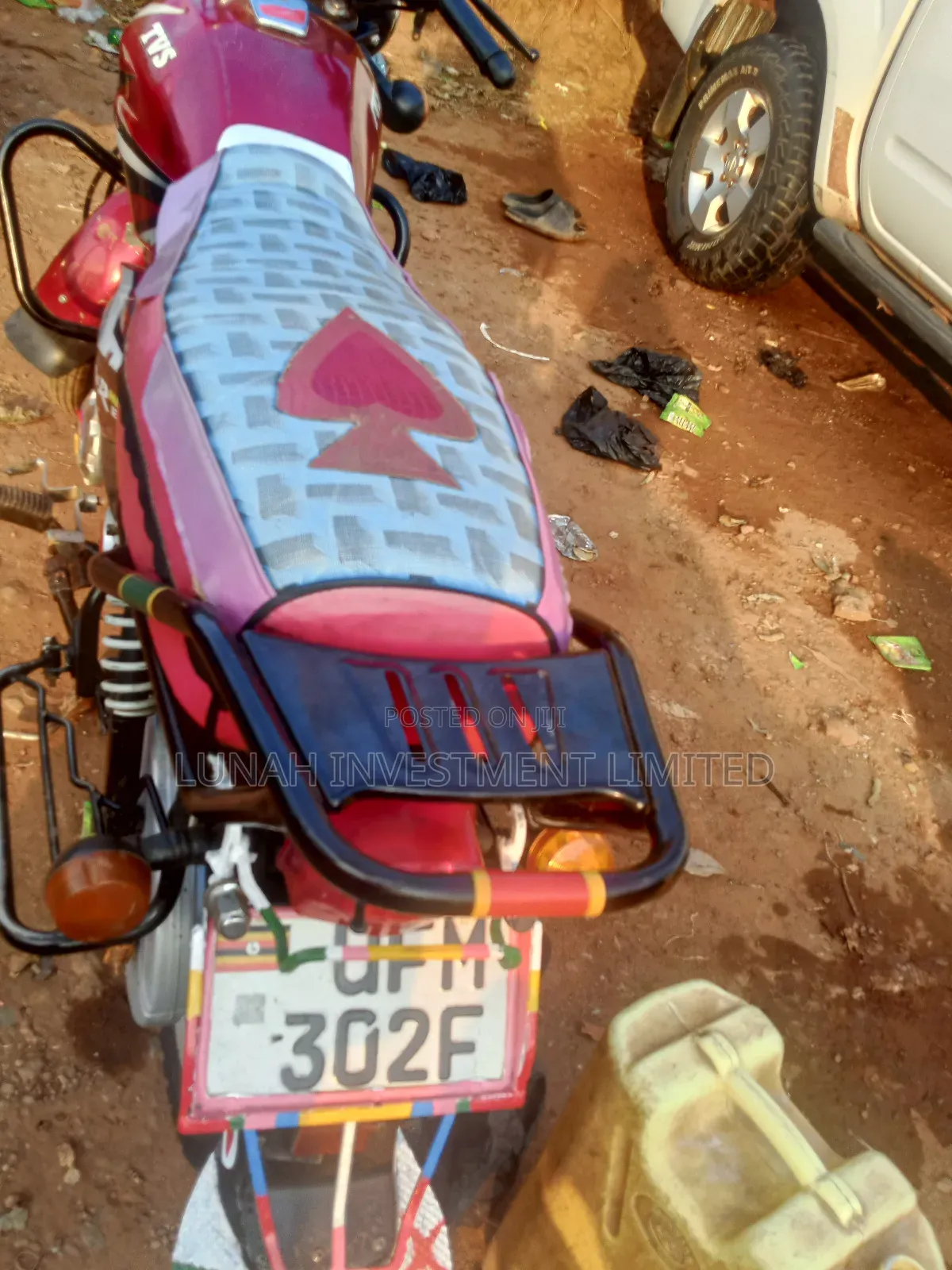 TVS HLX 125 2023 Red